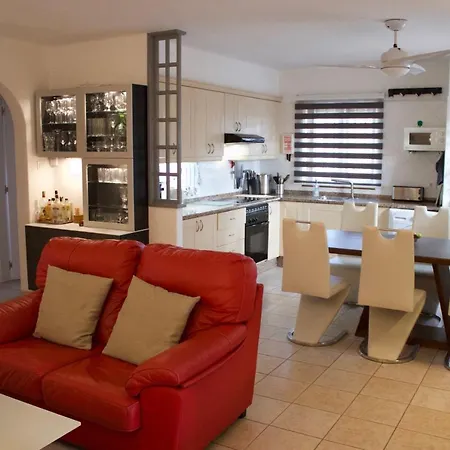 Deluxe 2 Bedroom On Brisas Complex With Large Heated Pool, Close To Villa